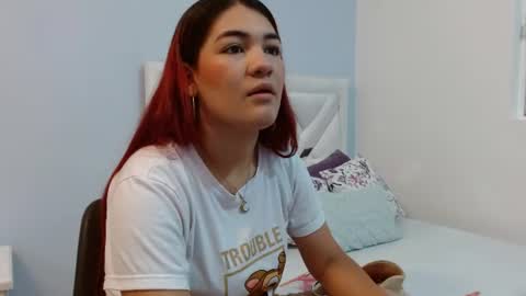 Snapshot of kyliiebaker chatting on July 8, 11:48 am Kylie online show from July 8, 11:48 am