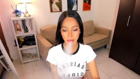 Snapshot of kyll_collins chatting on February 24, 1:46 am kyll_collins online show from February 24, 1:46 am