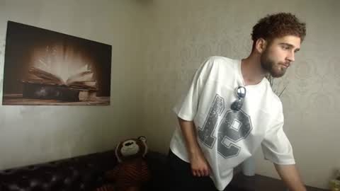 KyloEast online show from June 20, 4:15 am
