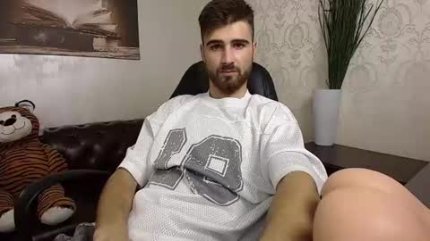KyloEast online show from July 21, 4:26 am