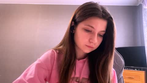 Snapshot of kymberlychimes chatting on April 28, 1:49 pm Kary online show from April 28, 1:49 pm