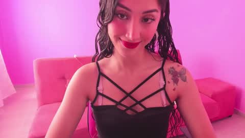 Snapshot of kymgiraldo8 chatting on February 17, 6:37 pm Kym Giraldo online show from February 17, 6:37 pm