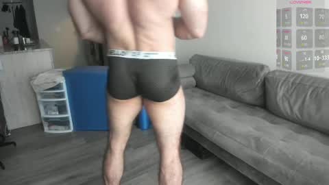 Snapshot of l0v35_2_5p00g3 chatting on May 14, 6:15 pm l0v35_2_5p00g3 online show from May 14, 6:15 pm