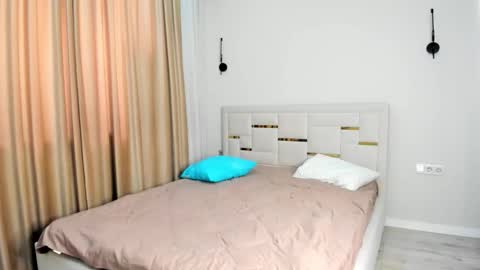 Snapshot of l1l_lola chatting on February 14, 5:37 am Ameli online show from February 14, 5:37 am