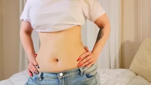 lina online show from October 17, 10:45 pm