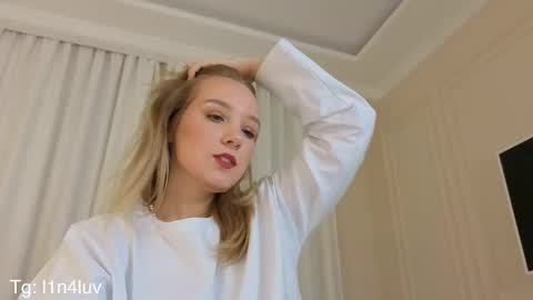 lina online show from November 10, 9:36 pm