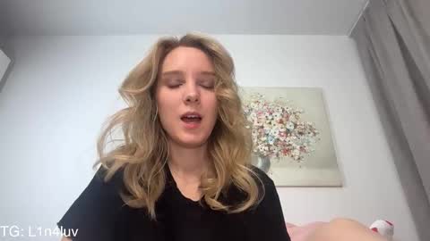 lina online show from March 22, 6:11 pm