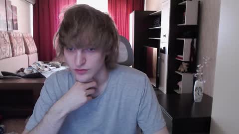 Snapshot of l1onkennedy chatting on March 10, 8:41 am l1onkennedy online show from March 10, 8:41 am