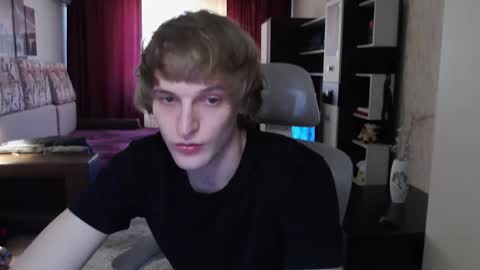 Snapshot of l1onkennedy chatting on March 14, 12:32 pm l1onkennedy online show from March 14, 12:32 pm