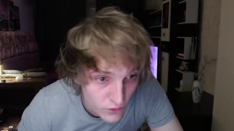 Snapshot of l1onkennedy chatting on April 2, 9:12 pm l1onkennedy online show from April 2, 9:12 pm