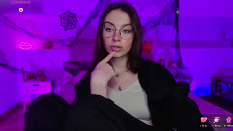 Margo  online show from October 28, 8:44 pm