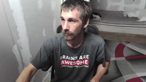 Snapshot of l1v1nth3dr3am chatting on October 5, 3:05 am l1v1nth3dr3am online show from October 5, 3:05 am