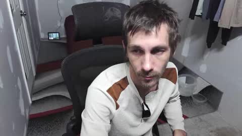 Snapshot of l1v1nth3dr3am chatting on October 27, 8:40 am l1v1nth3dr3am online show from October 27, 8:40 am