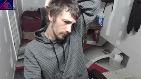 Snapshot of l1v1nth3dr3am chatting on November 5, 4:12 am l1v1nth3dr3am online show from November 5, 4:12 am