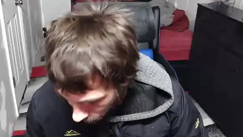 Snapshot of l1v1nth3dr3am chatting on December 15, 11:58 am l1v1nth3dr3am online show from December 15, 11:58 am