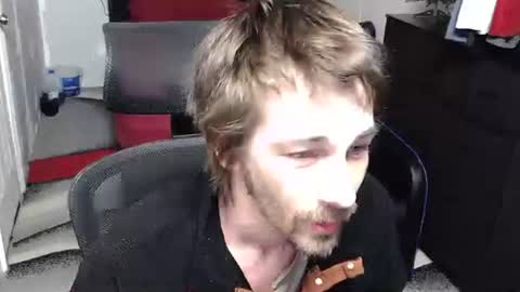 Snapshot of l1v1nth3dr3am chatting on December 20, 10:00 am l1v1nth3dr3am online show from December 20, 10:00 am