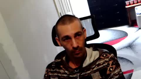 l1v1nth3dr3am online show from March 25, 12:11 pm