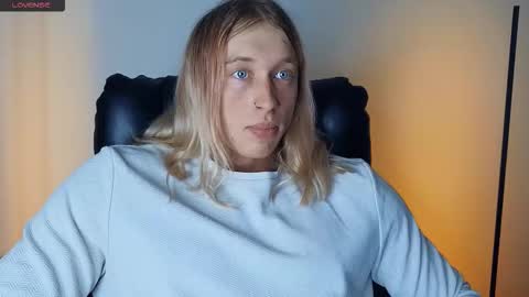 Snapshot of l_adonis_l chatting on February 15, 1:41 pm Adonis online show from February 15, 1:41 pm