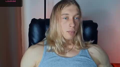 Snapshot of l_adonis_l chatting on February 26, 8:46 am Adonis online show from February 26, 8:46 am