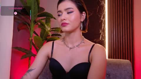 Snapshot of la_diabla_111_ chatting on October 6, 7:00 pm Karime online show from October 6, 7:00 pm