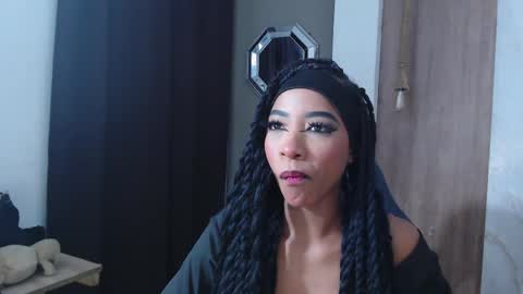 Snapshot of la_gataa_ chatting on May 26, 4:36 pm la_gataa_ online show from May 26, 4:36 pm