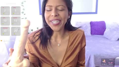 Snapshot of la_negritaa chatting on June 26, 6:34 pm Sara online show from June 26, 6:34 pm