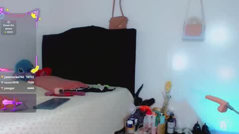 AriSaray online show from October 18, 7:03 pm