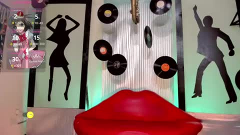 Snapshot of la_ratona_1 chatting on July 1, 11:23 am AriSaray online show from July 1, 11:23 am