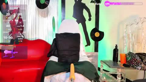 Snapshot of la_ratona_1 chatting on July 11, 11:57 am AriSaray online show from July 11, 11:57 am