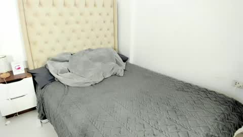 Snapshot of la_vida_lena_ chatting on December 25, 8:50 pm la_vida_lena_ online show from December 25, 8:50 pm