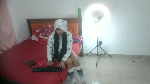 la_wuaifu1 online show from November 17, 7:30 pm