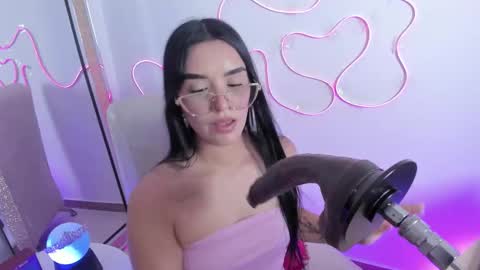 lana  foxx Model  independient online show from February 23, 12:30 am