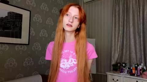 Sophie online show from November 9, 6:06 pm