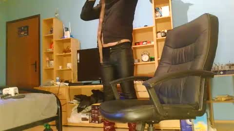 labondage online show from March 5, 5:25 am