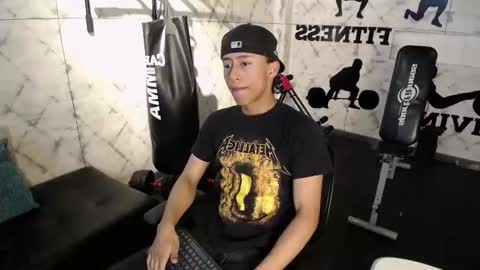 Snapshot of labrinthteasing chatting on February 9, 12:31 pm labrinthteasing online show from February 9, 12:31 pm