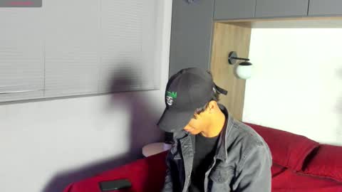 Snapshot of labrinthteasing chatting on February 22, 12:04 pm labrinthteasing online show from February 22, 12:04 pm