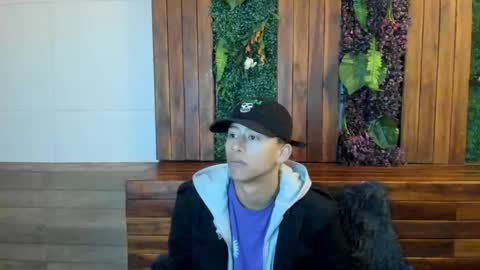 Snapshot of labrinthteasing chatting on February 23, 12:13 pm labrinthteasing online show from February 23, 12:13 pm