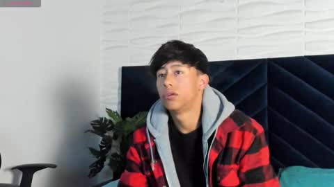 Snapshot of labrinthteasing chatting on February 24, 12:14 pm labrinthteasing online show from February 24, 12:14 pm