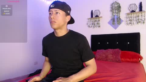 Snapshot of labrinthteasing chatting on March 29, 5:46 pm labrinthteasing online show from March 29, 5:46 pm