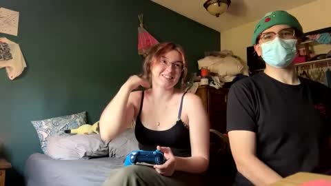 Snapshot of lacedinsin chatting on September 8, 4:39 pm lacedinsin online show from September 8, 4:39 pm