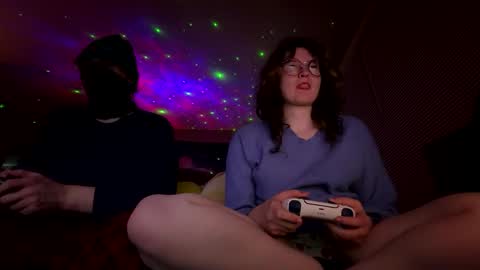 lacedinsin online show from April 10, 3:45 am