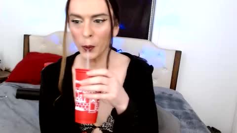 Snapshot of laceyphoenix1 chatting on January 18, 4:05 am Lacey Phoenix online show from January 18, 4:05 am