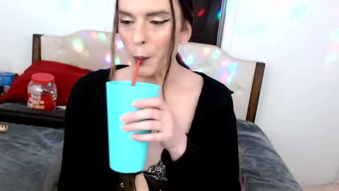 Snapshot of laceyphoenix1 chatting on March 20, 2:38 am Lacey Phoenix online show from March 20, 2:38 am