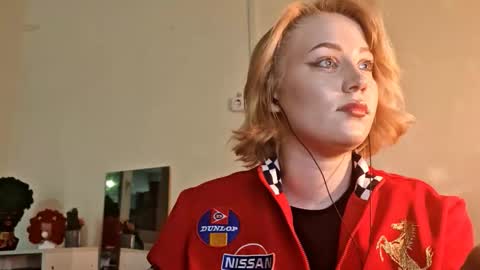 Alice online show from October 17, 8:00 pm