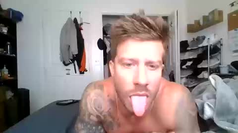 lacrioxcum18 online show from October 16, 4:30 pm