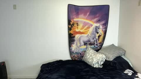 Lacy8Vankort online show from October 21, 7:58 pm