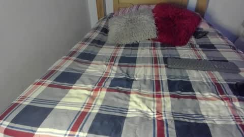 Snapshot of ladahear_ chatting on October 28, 12:09 pm Akyra online show from October 28, 12:09 pm