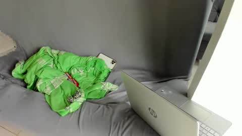 Akyra  online show from April 13, 5:07 pm