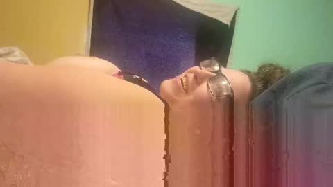 Snapshot of laddybuggie27 chatting on February 14, 7:23 pm Laddybuggie27 online show from February 14, 7:23 pm