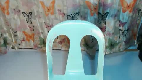 ladiekissesex online show from December 2, 9:43 pm